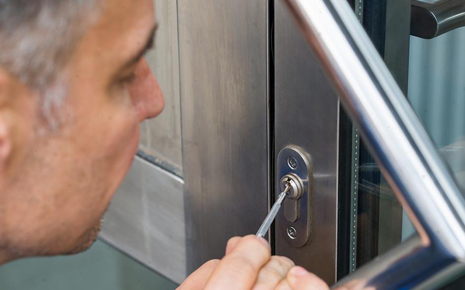 serrurier pour ouverture de porte coincée Saint-Martin-aux-Bois